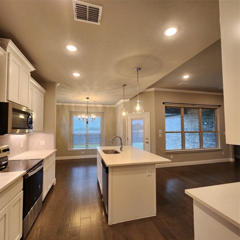 136 Spring Run Dr - Photo 4 of 16