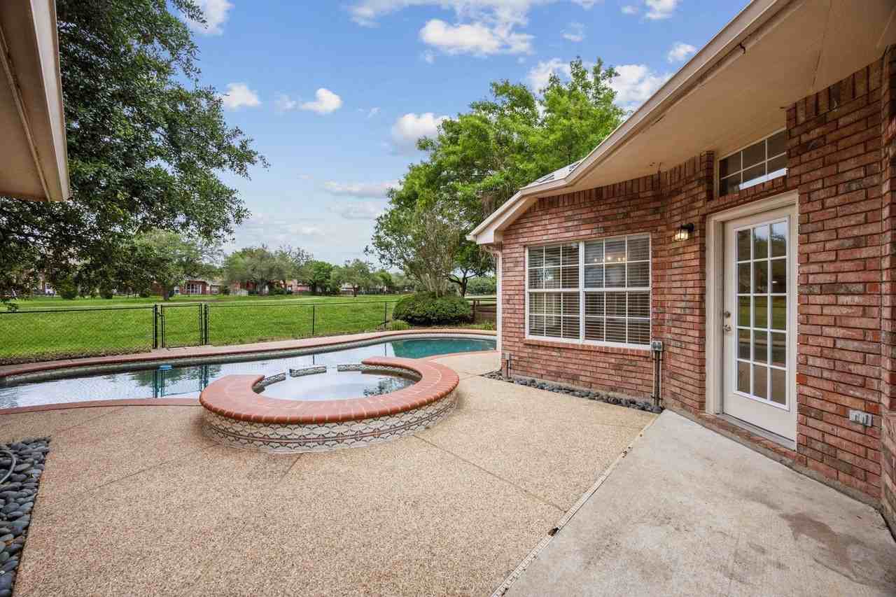 5605 Belle Chasse Ln - Photo 2 of 38
