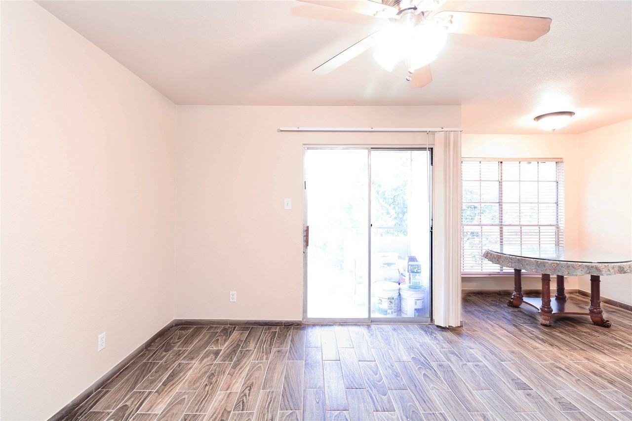8033 Cambridge Cir - Photo 4 of 20