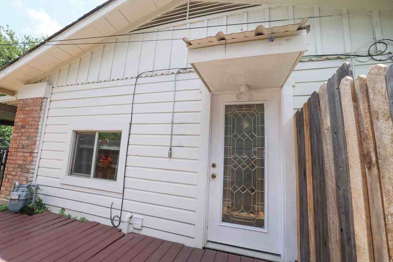 3808 S Timberline Dr - Photo 3 of 10
