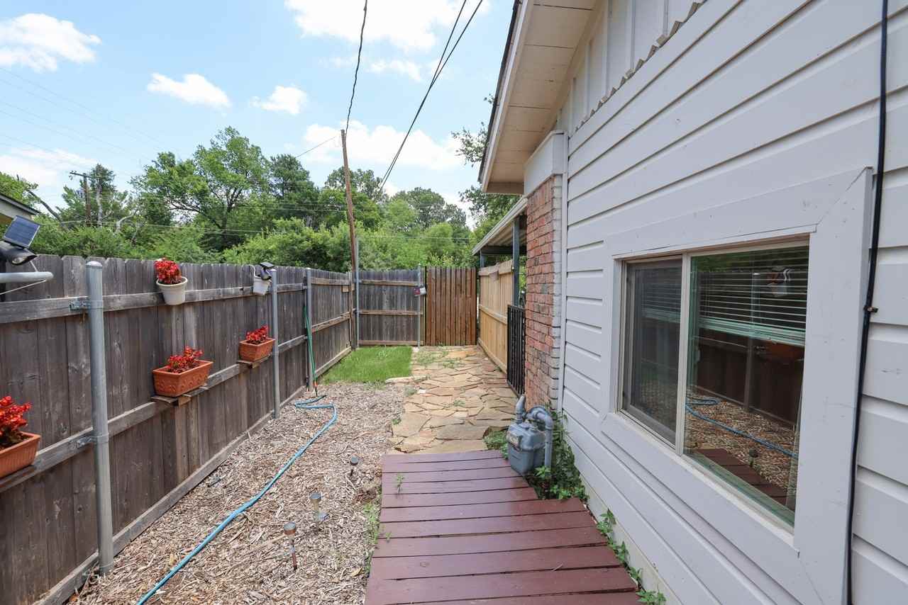 3808 S Timberline Dr - Photo 5 of 10