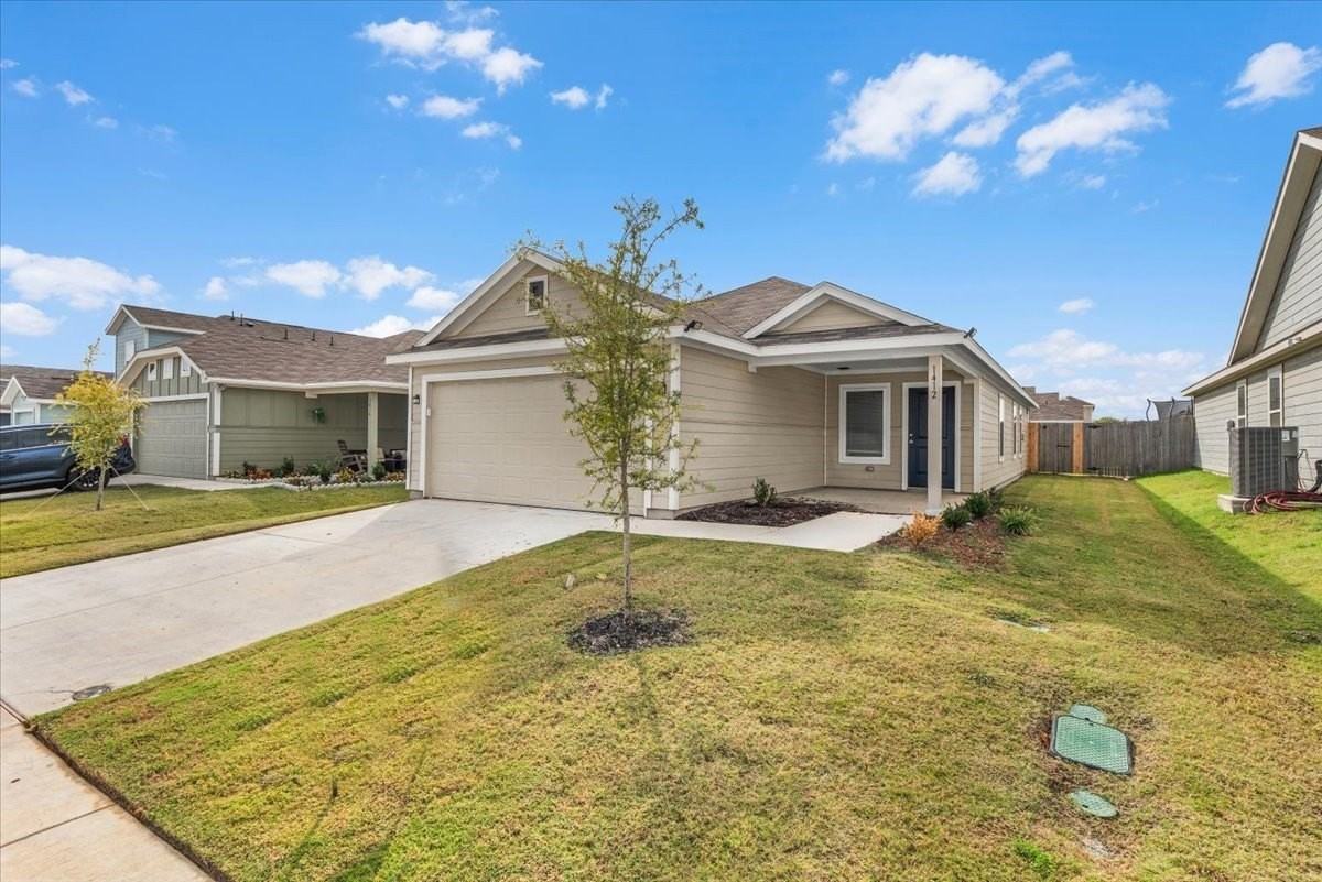 1412 Silver Oak Ln - Photo 3 of 31