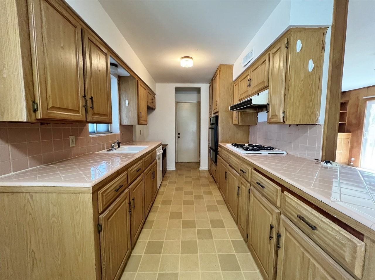 3641 Townsend Dr - Photo 7 of 14