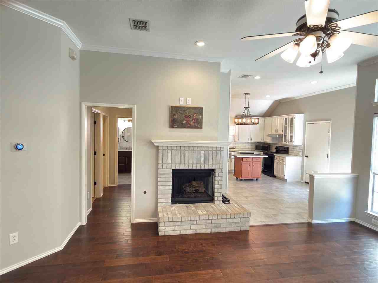 12100 Biloxi Dr - Photo 4 of 23