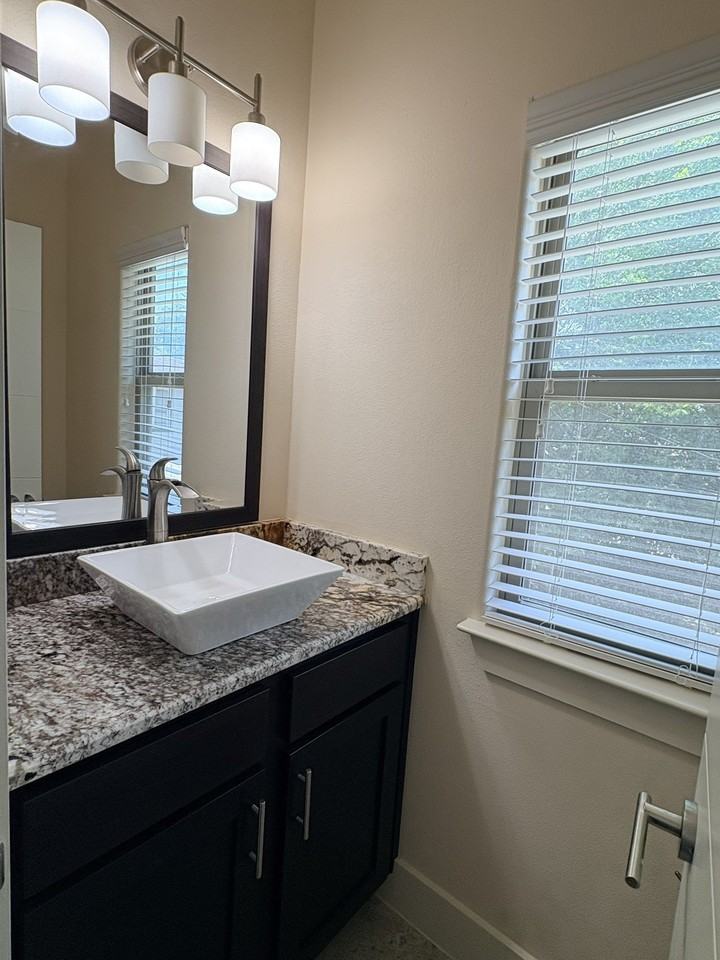 4223 Wycliff Ave #4 - Photo 6 of 20