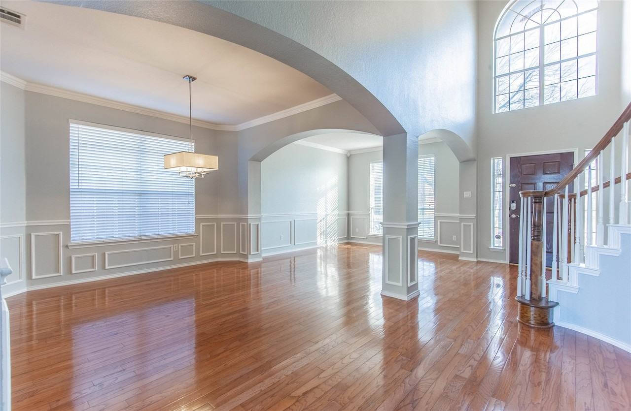 1521 Hidden Cove Ct - Photo 4 of 39