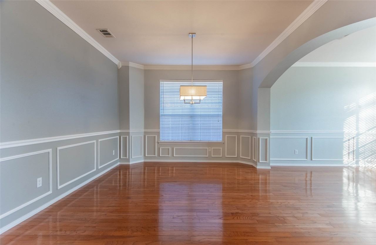 1521 Hidden Cove Ct - Photo 5 of 39