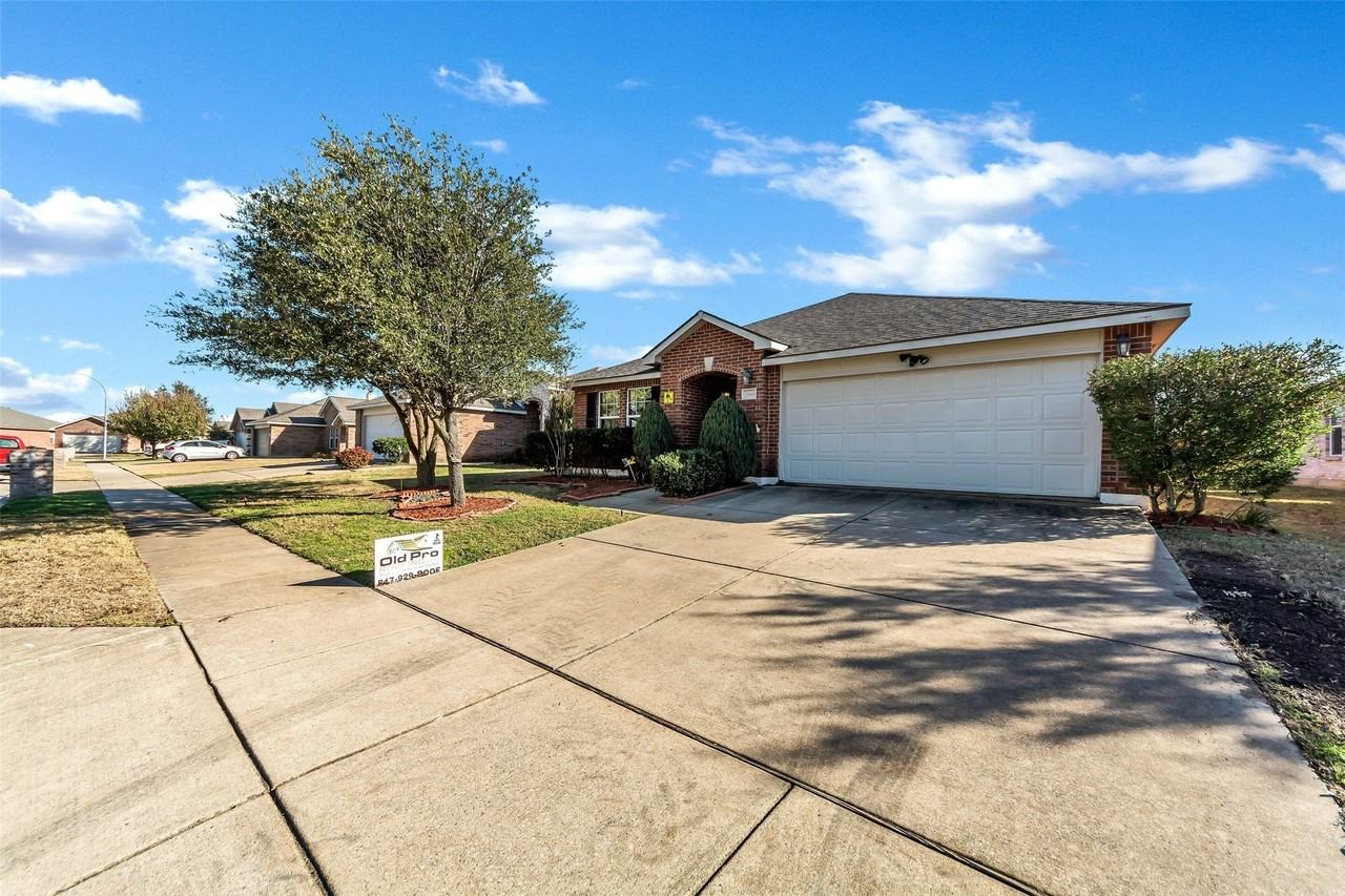 12644 Harvest Grove Dr - Photo 2 of 31