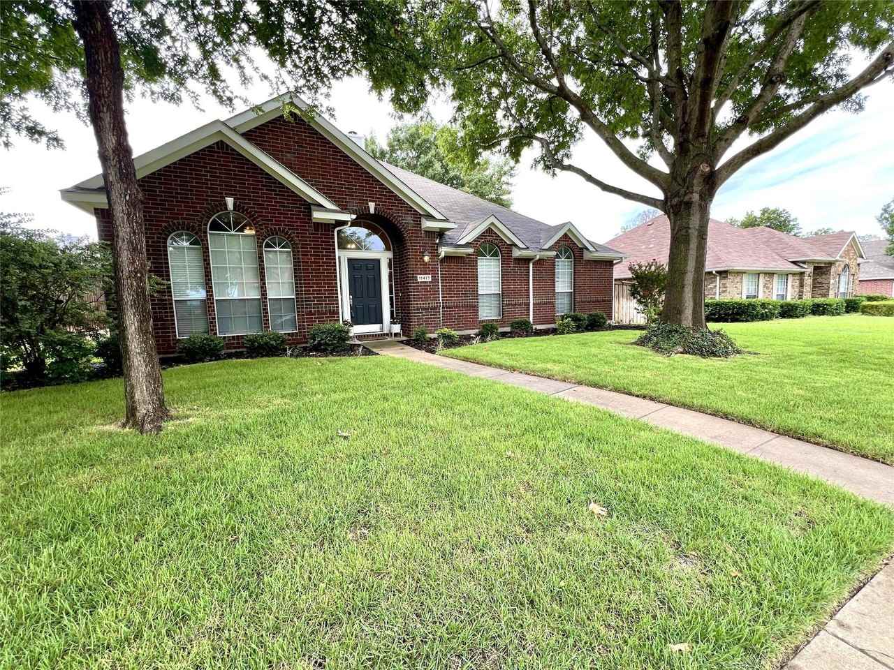 11413 Huntington Rd - Photo 2 of 35