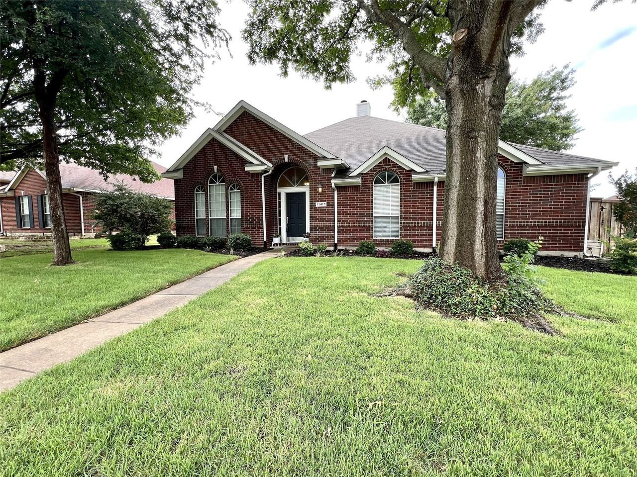 11413 Huntington Rd - Photo 3 of 35