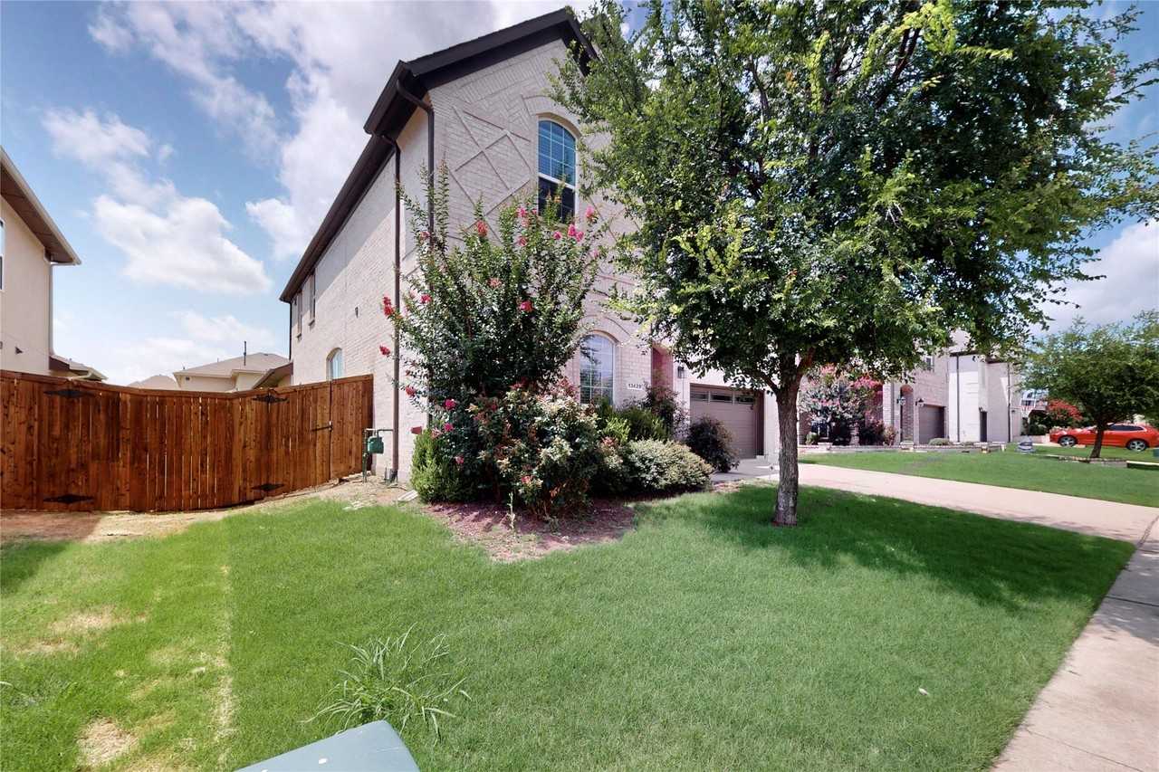 13429 Tabasco Cat Dr - Photo 3 of 40