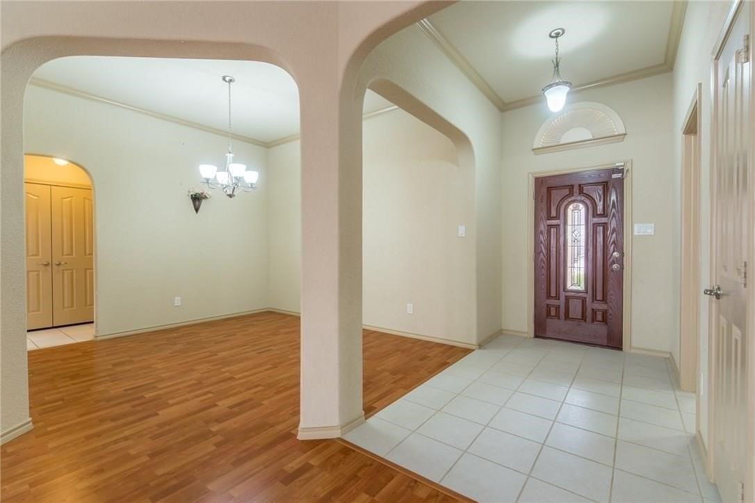 3003 Belmont Ct - Photo 2 of 25