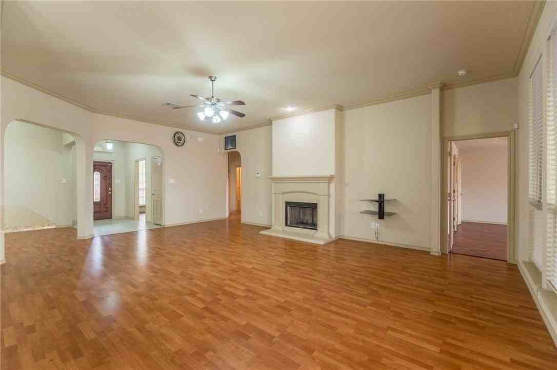 3003 Belmont Ct - Photo 4 of 25