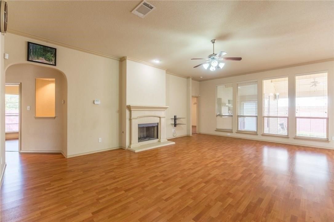 3003 Belmont Ct - Photo 5 of 25