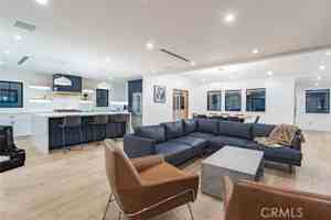 featured image of 4627 Ethel Ave