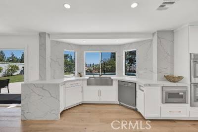 18340 Sandringham Ct - Photo 6 of 7