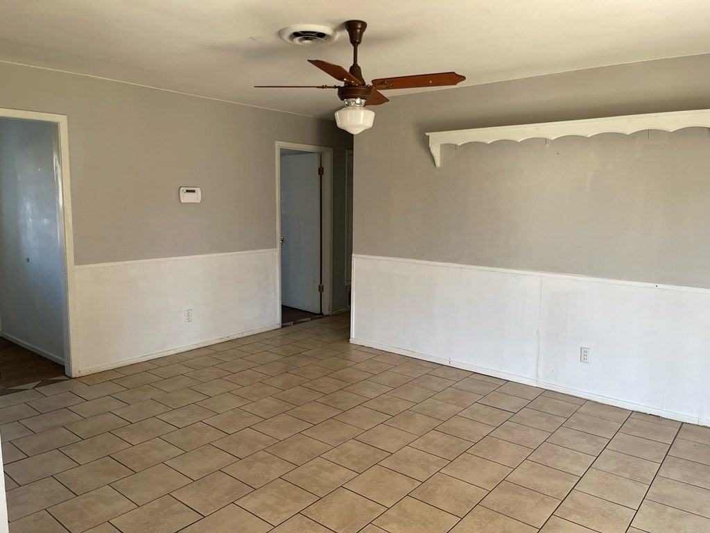 3746 Boulder Ave - Photo 4 of 11