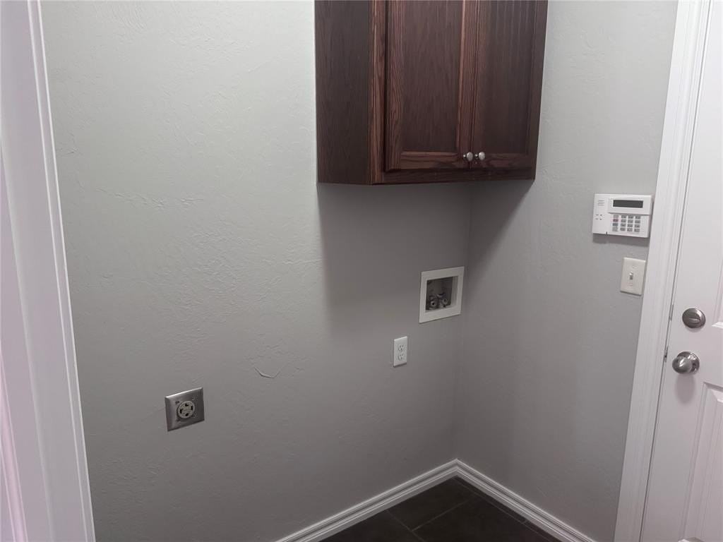 2412 Nw 157th Ter - Photo 6 of 15