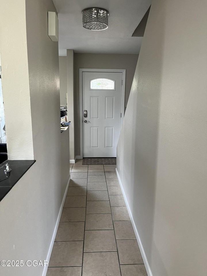2720 N Loma Linda Dr #B - Photo 3 of 24