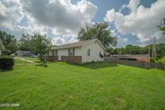 826 S Patterson Ave - Photo 1 of 1