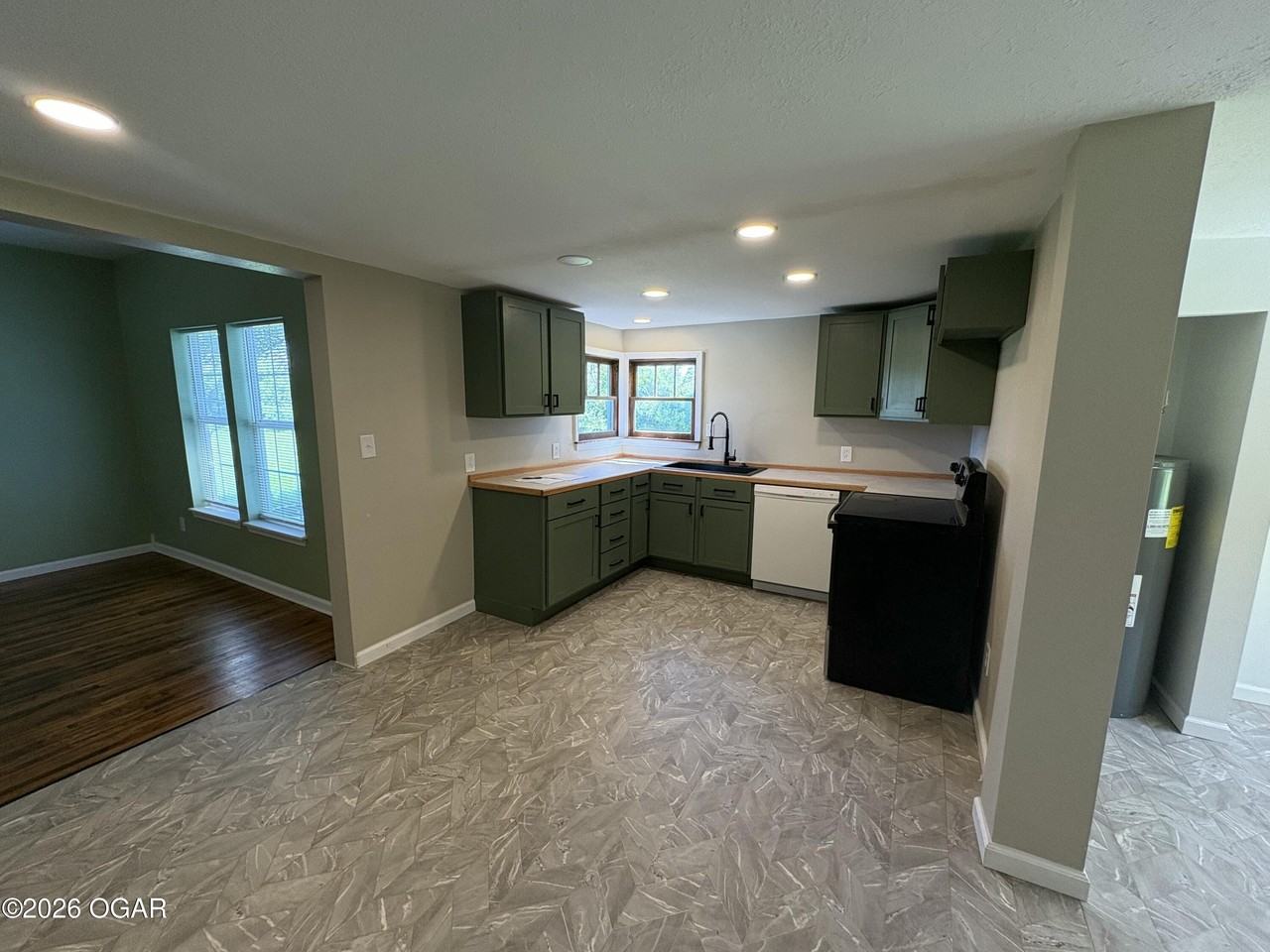 5002 W 26th St - Photo 6 of 15