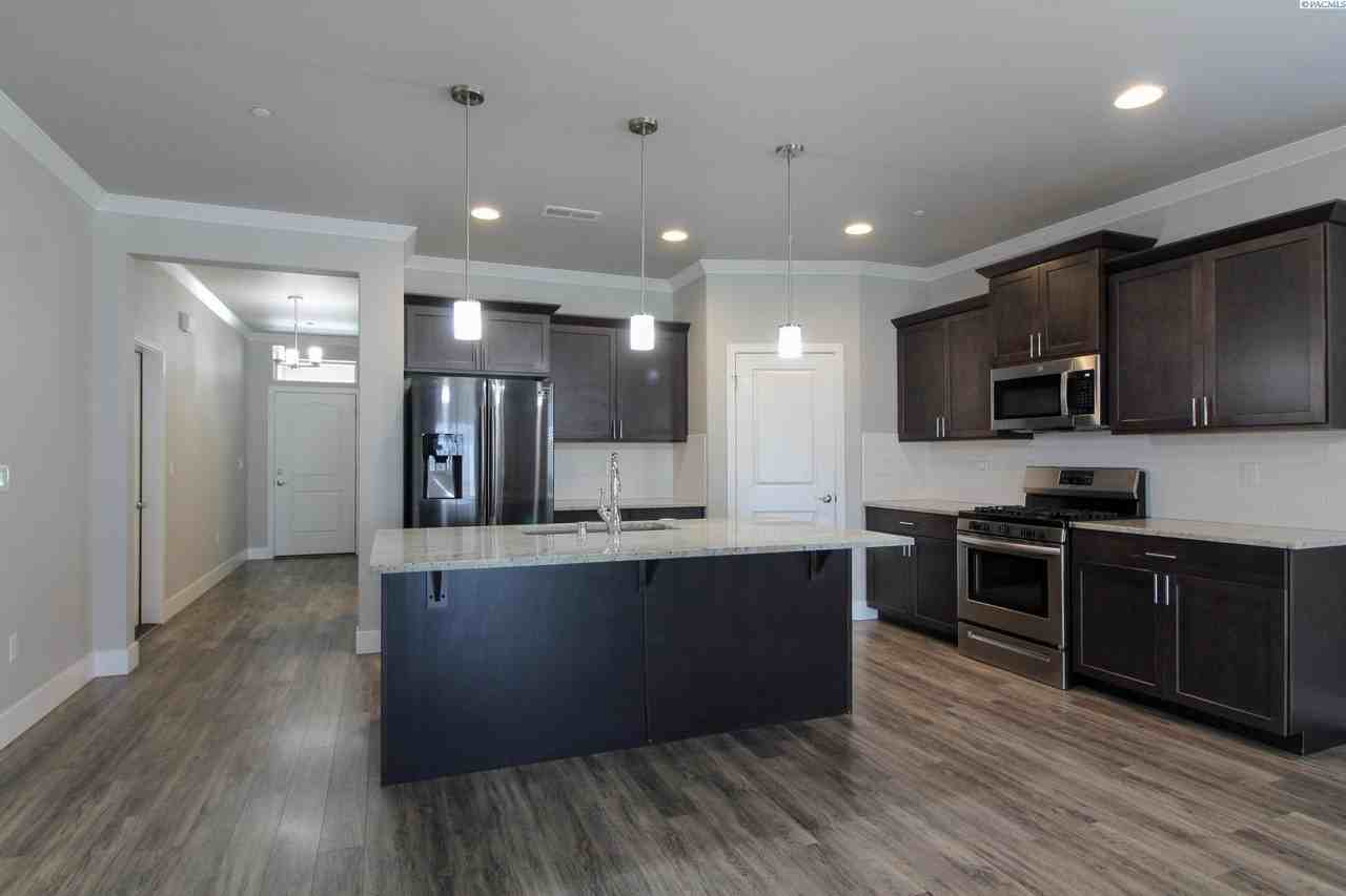 2452 Brodie Ln - Photo 3 of 22