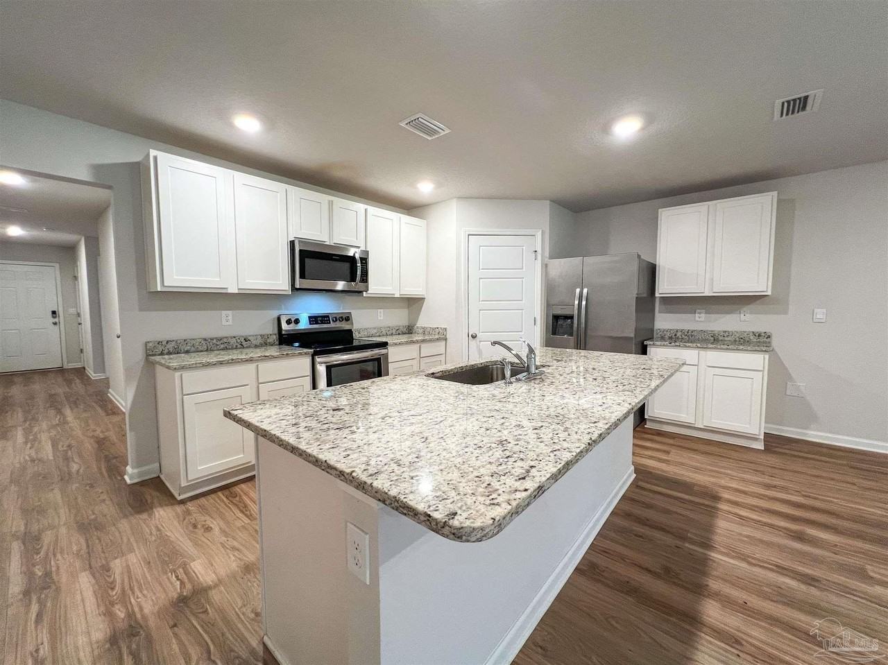 6351 Burrow Ln - Photo 5 of 29