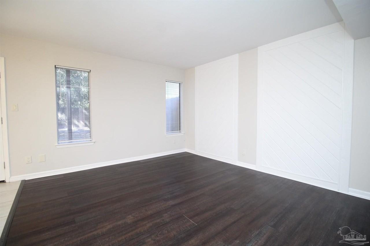 7225 Dogwood Terrace Dr - Photo 4 of 31