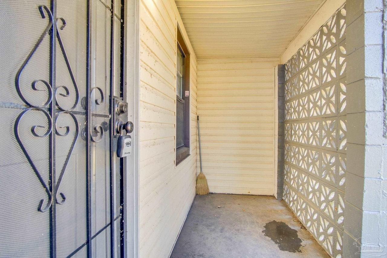 3411 W Yonge St - Photo 4 of 44