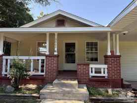 3002 W Brainerd St - Photo 1 of 1