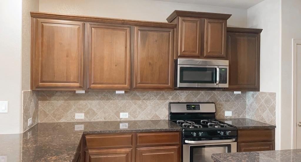 801 Founders Rd - Photo 3 of 10