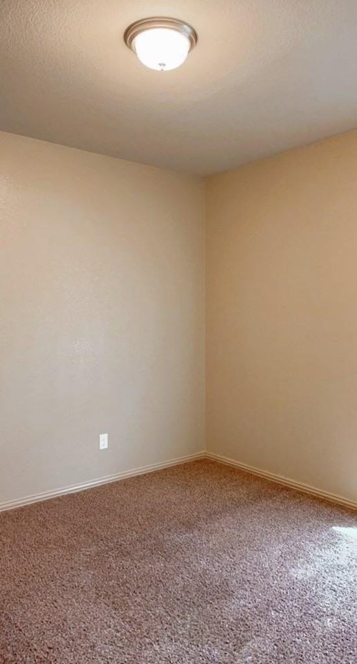 801 Founders Rd - Photo 5 of 10