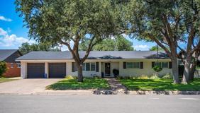 2610 Frontier Dr - Photo 1 of 1