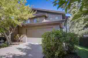 featured image of 2690 Cottage Loop