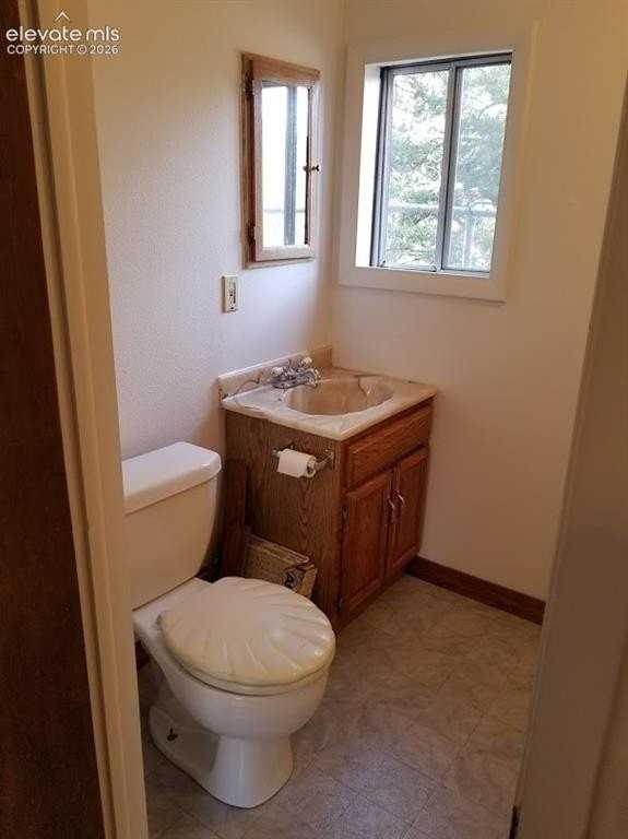 3176 W Pikes Peak Ave - Photo 6 of 9