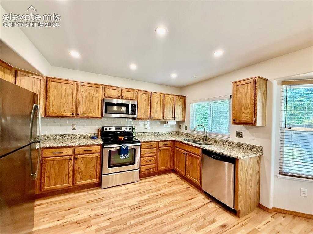 2112 Bent Tree Ln - Photo 5 of 35