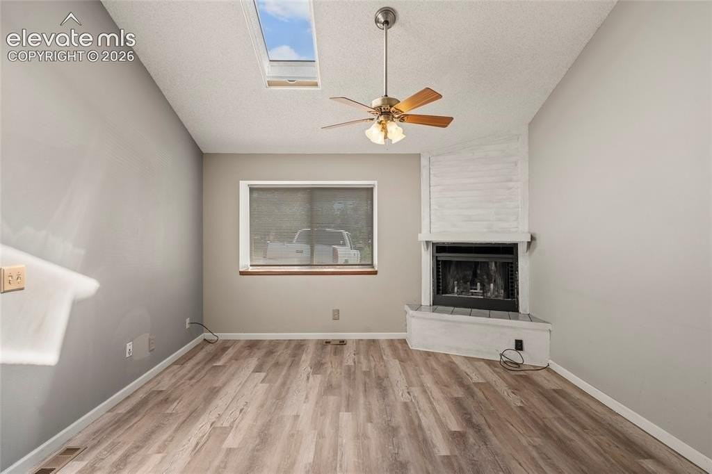 291 E Lake Ave - Photo 4 of 14