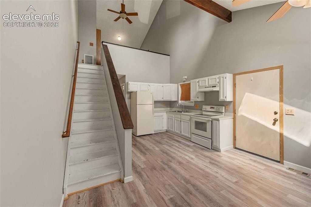 291 E Lake Ave - Photo 6 of 14