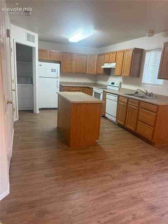 323 Ellers Grv - Photo 4 of 13
