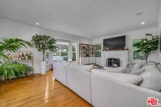 630 S Gretna Green Way - Photo 3 of 8
