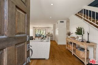 812 16th St #5 - Photo 2 of 8