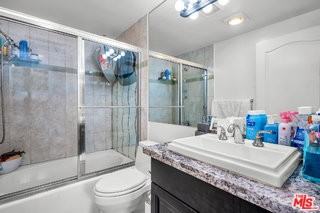 1481 S Shenandoah St #101 - Photo 4 of 8