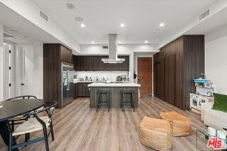 556 N Flores St #2B - Photo 3 of 8