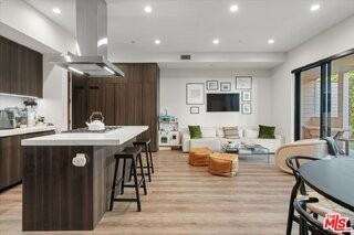 556 N Flores St #2B - Photo 6 of 8