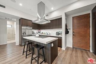 556 N Flores St #2B - Photo 7 of 8