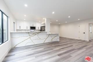 1262 N Sweetzer Ave #109 - Photo 6 of 8