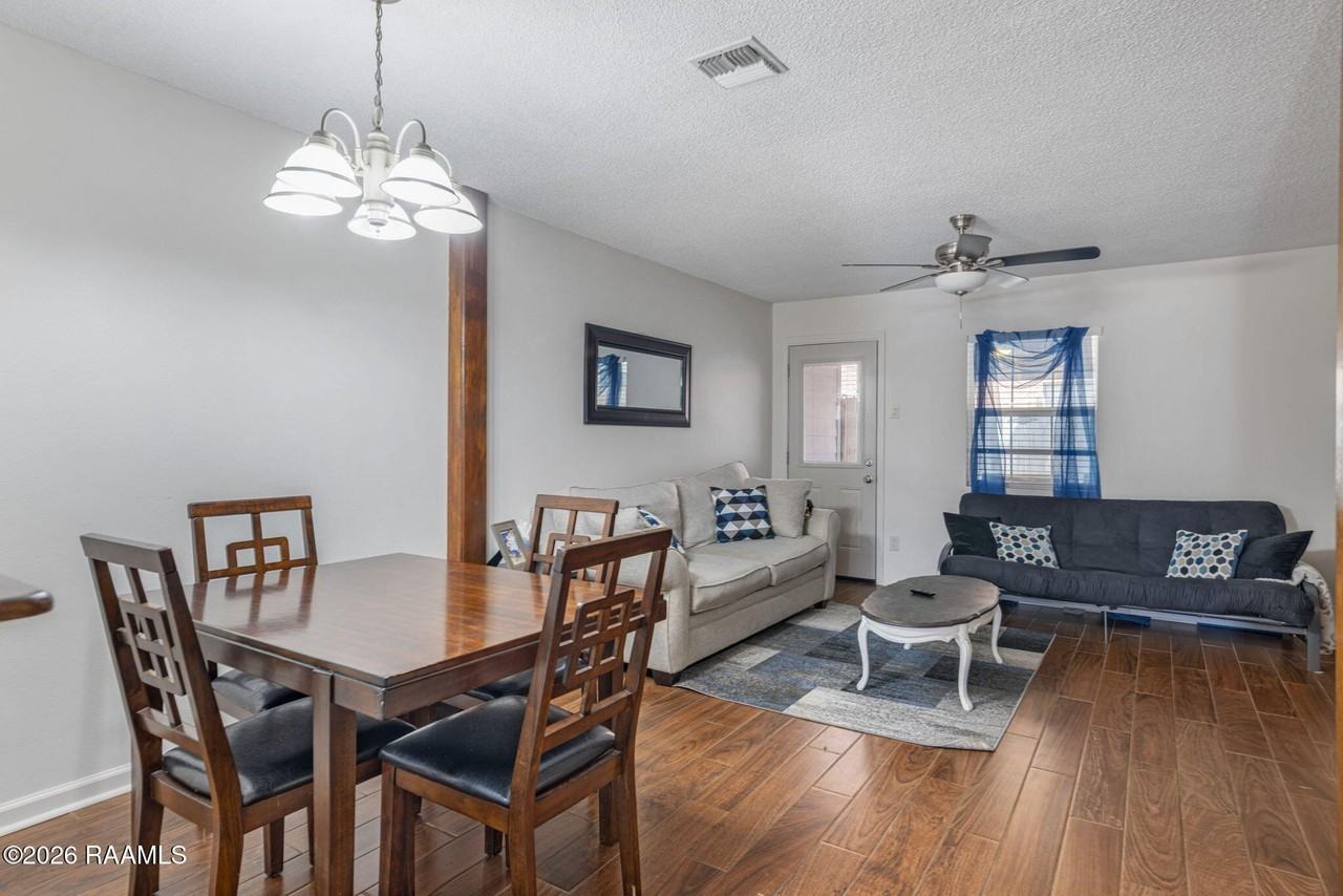 109 Southfield Pkwy - Photo 4 of 19