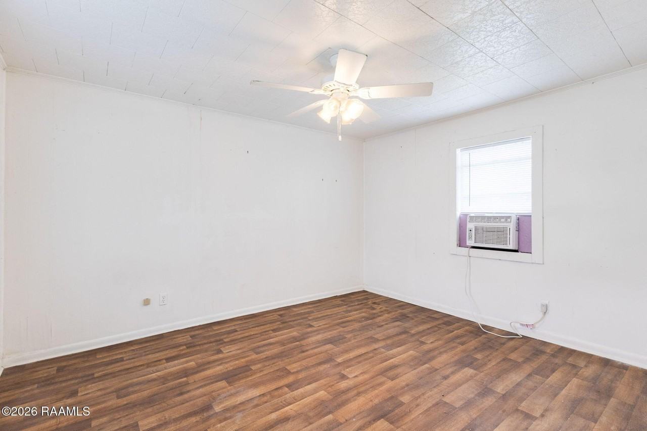 866 Mouton Rd #1 - Photo 5 of 11