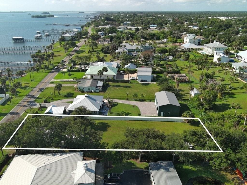 13485 N Indian River Dr - Photo 5 of 24