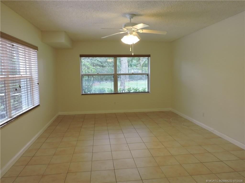 2865 Sw Lakemont Pl - Photo 3 of 21